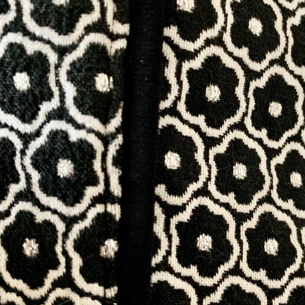 Frank Lyman Black and white + silver Pants Size 8 🌷